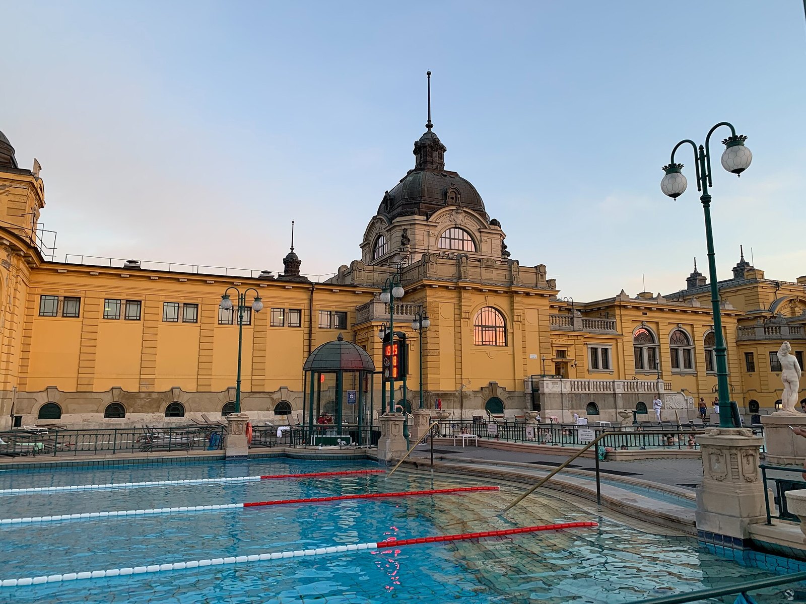 Széchenyi thermal bath, pool, Budapest