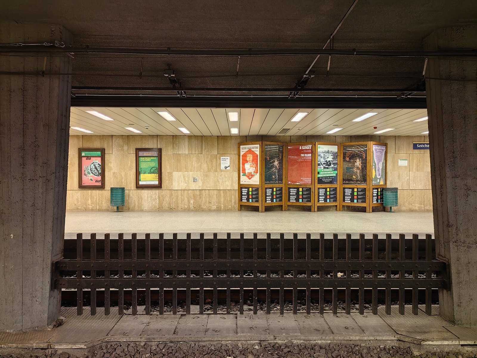 Budapest, M1 metró, Széchenyi fürdő