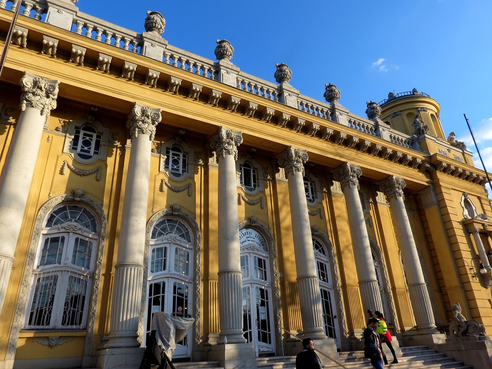 Széchenyi thermal bath, north entry, Budapest